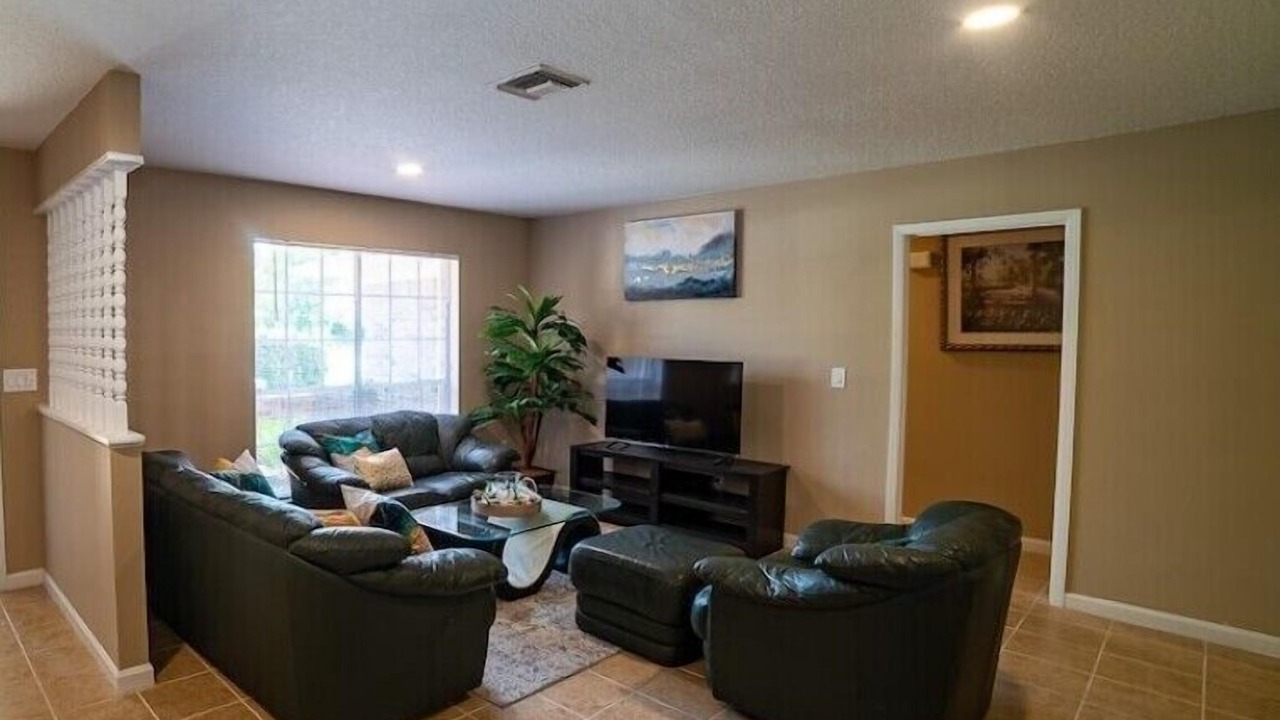 Photo of Livingroom in Deltona Lakes
