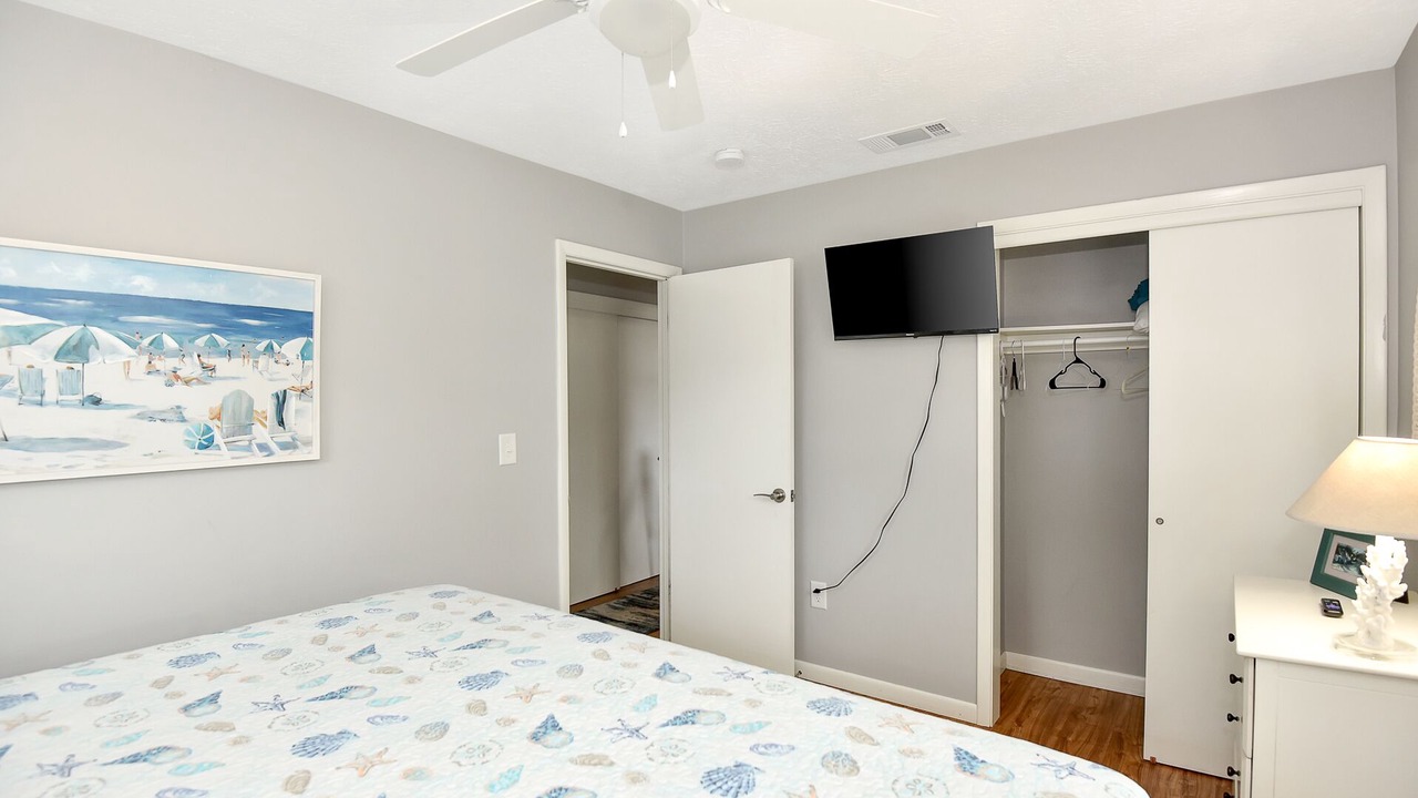 Photo of Bedroom in Butler Beach