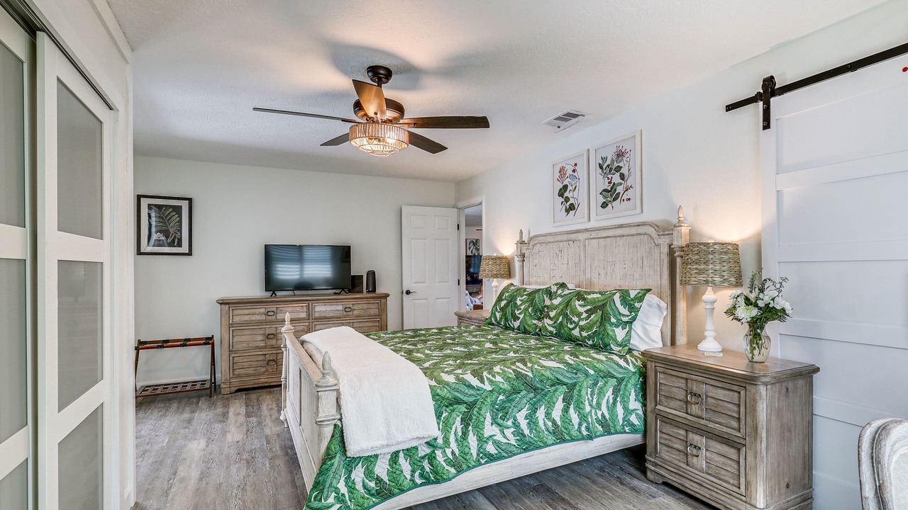 Photo of Bedroom in Apollo Beach
