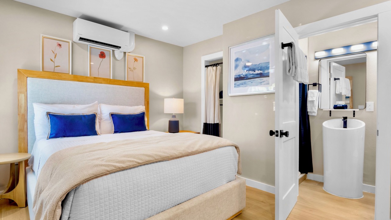 Photo of Bedroom in Holmes Beach