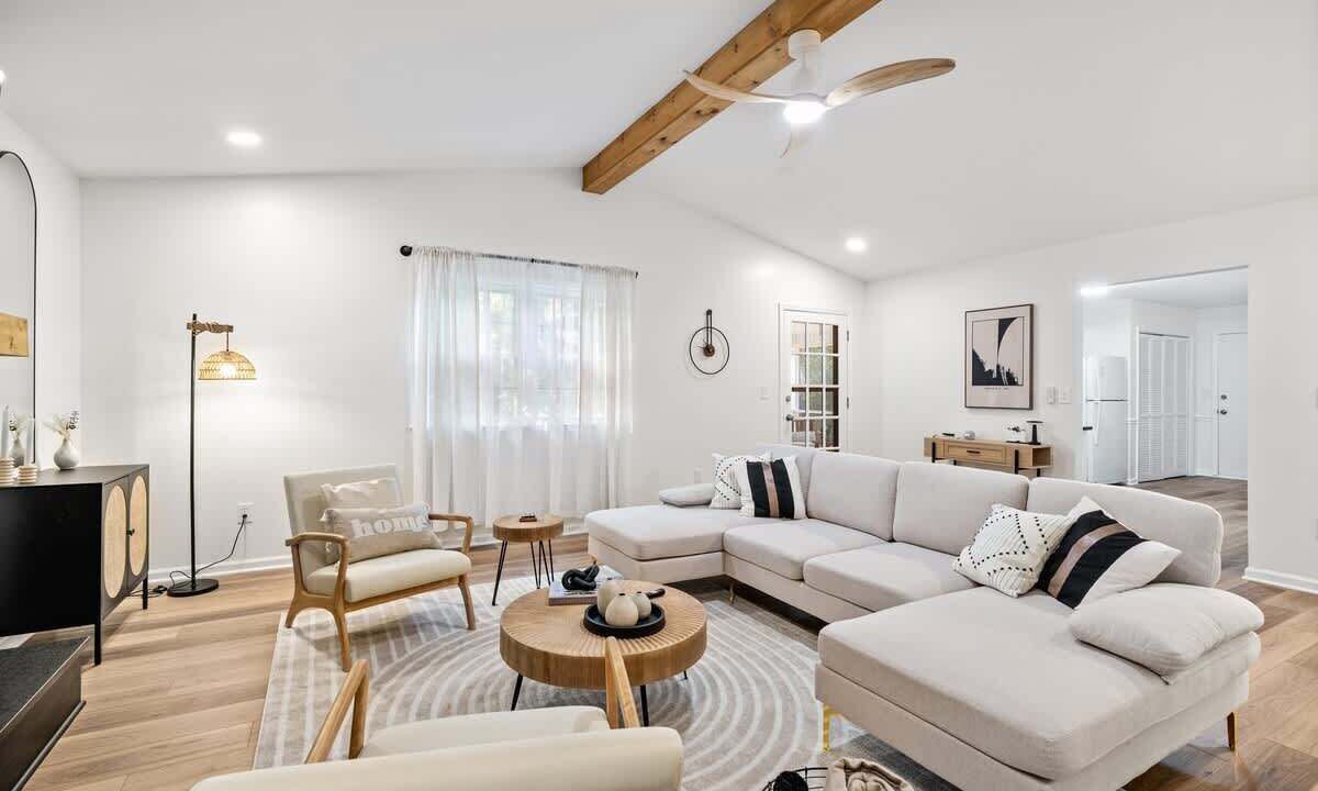 Photo of Livingroom in Greenville