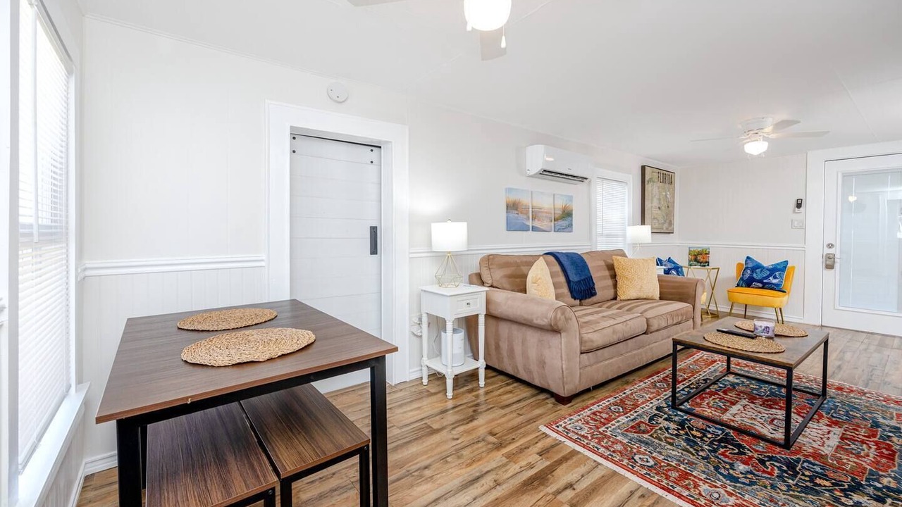 Photo of Livingroom in Ozona