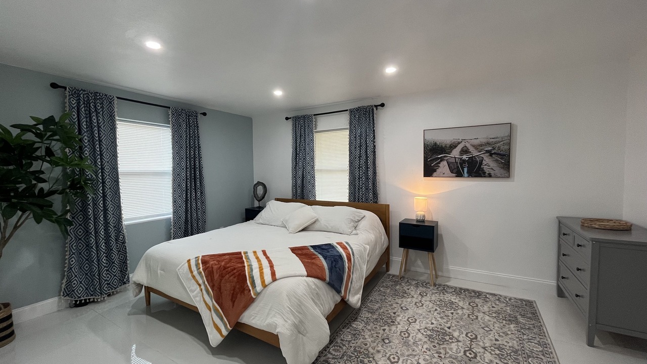 Photo of Bedroom in Edgewater