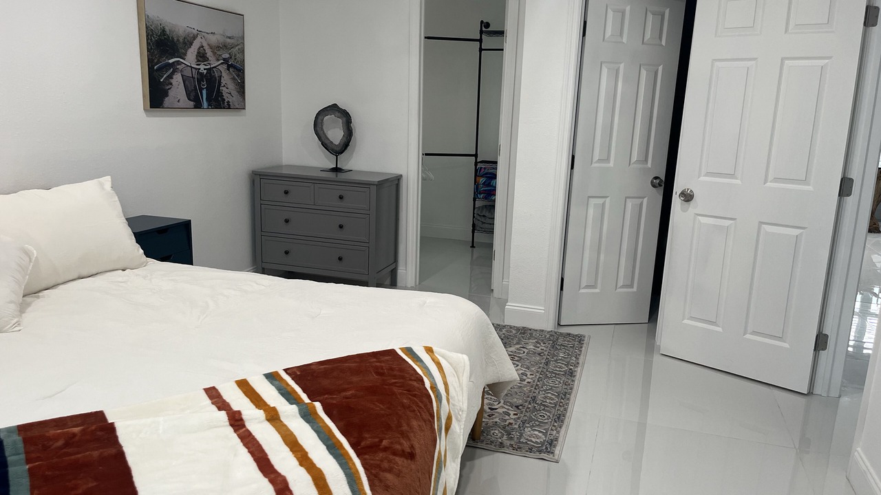 Photo of Bedroom in Edgewater