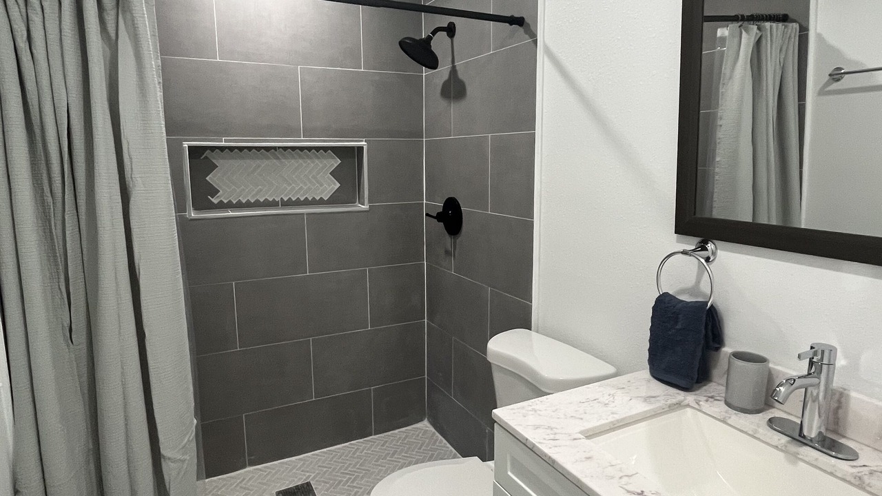Photo of Bathroom in Edgewater