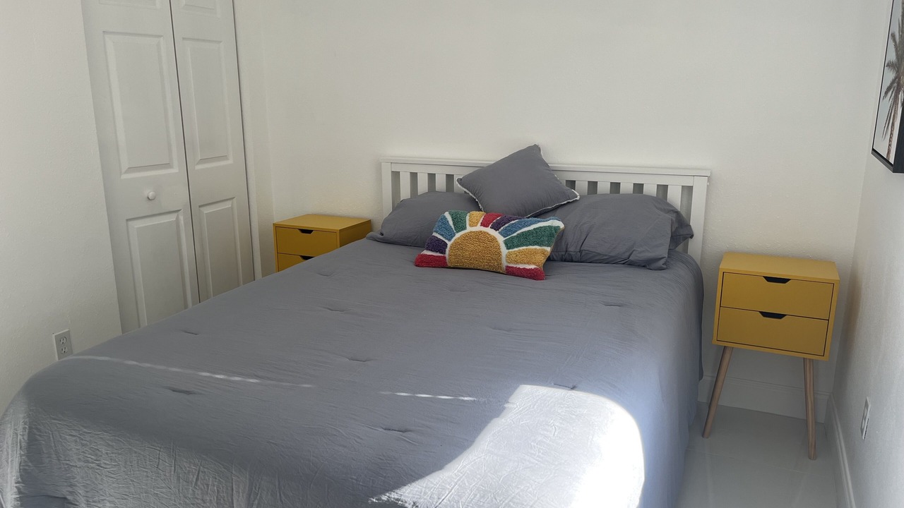 Photo of Bedroom in Edgewater
