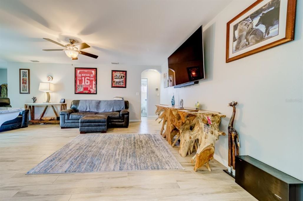 Photo of Livingroom in Belleair Beach