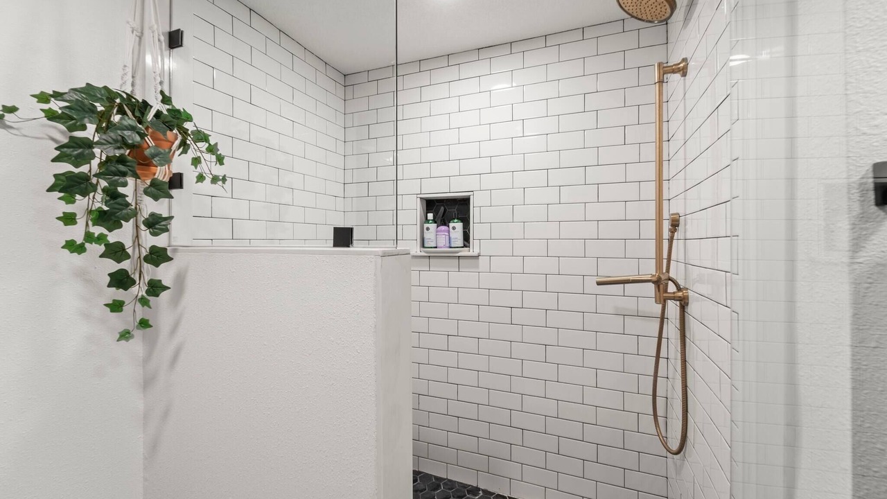 Photo of Bathroom in Seminole