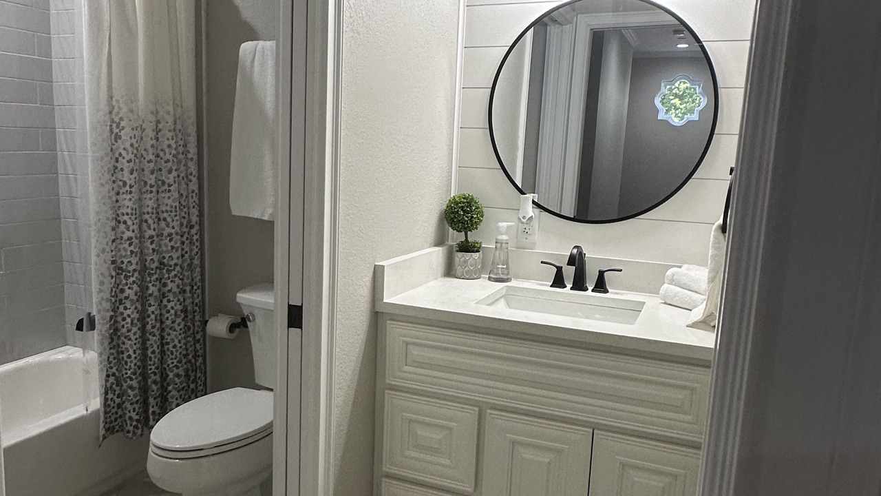 Photo of Bathroom in Lutz