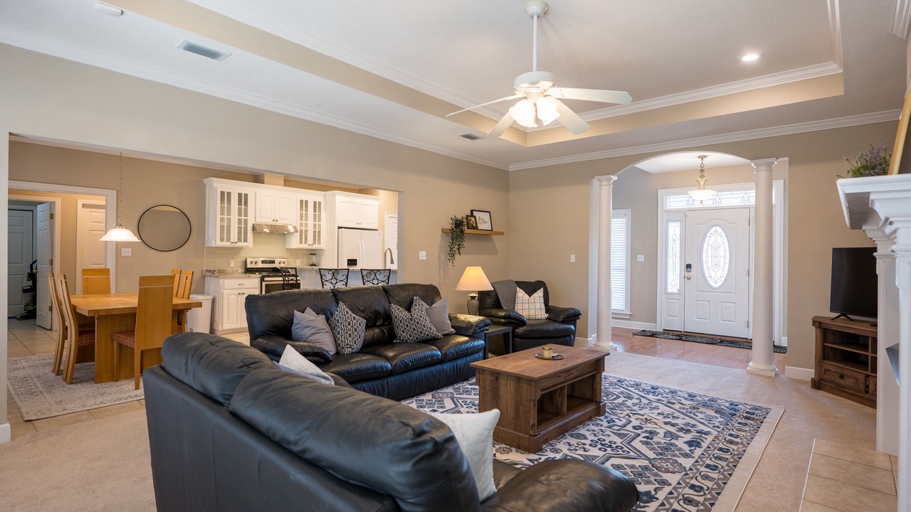Photo of Livingroom in Valdosta