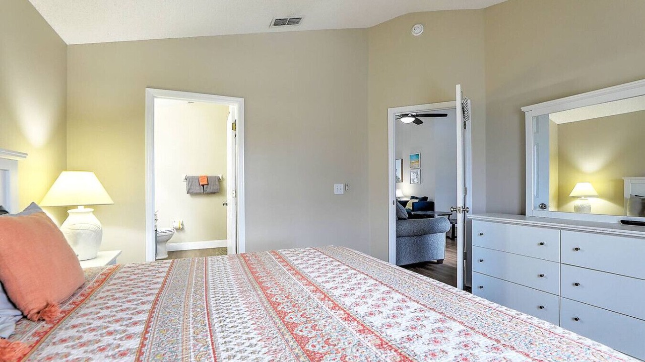 Photo of Bedroom in Florida Pines