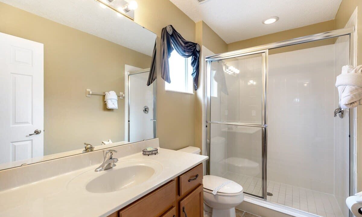 Photo of Bathroom in Watersong