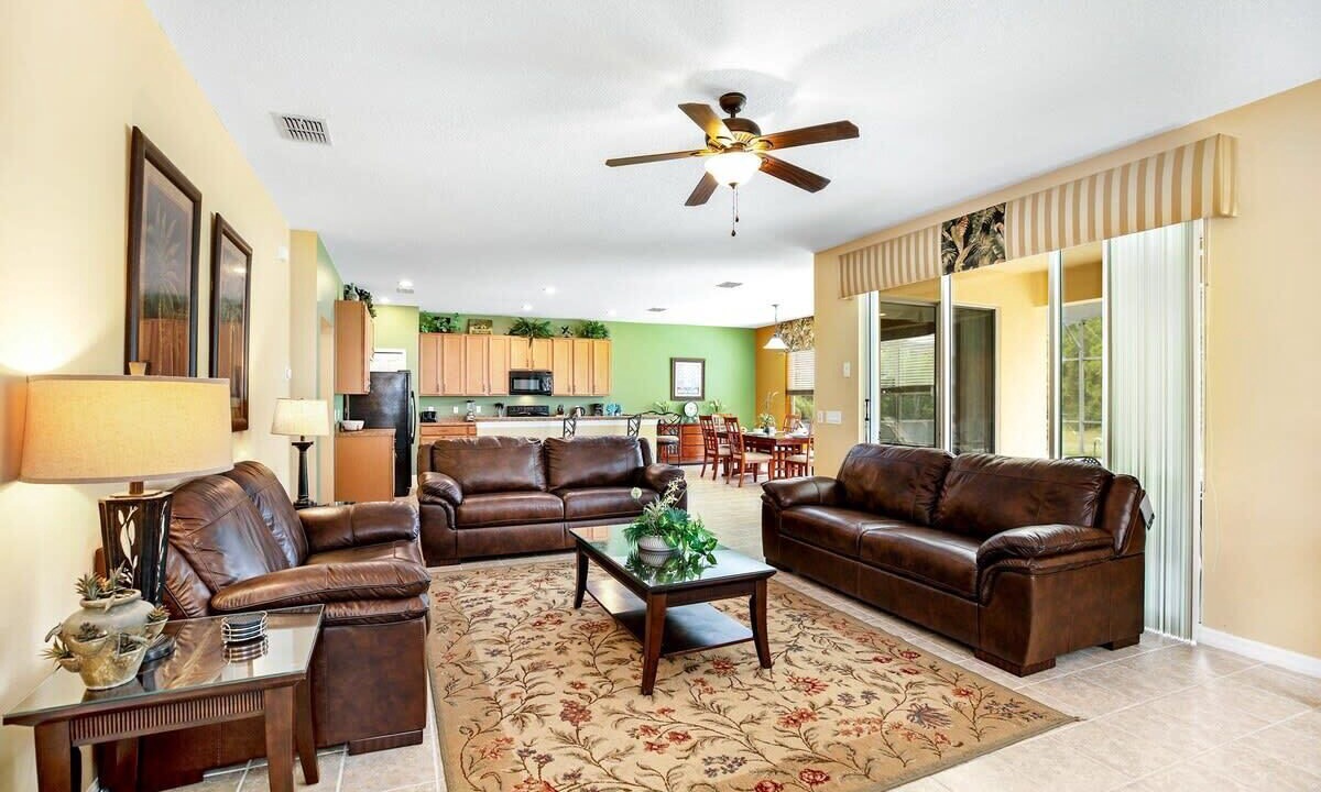 Photo of Livingroom in Watersong