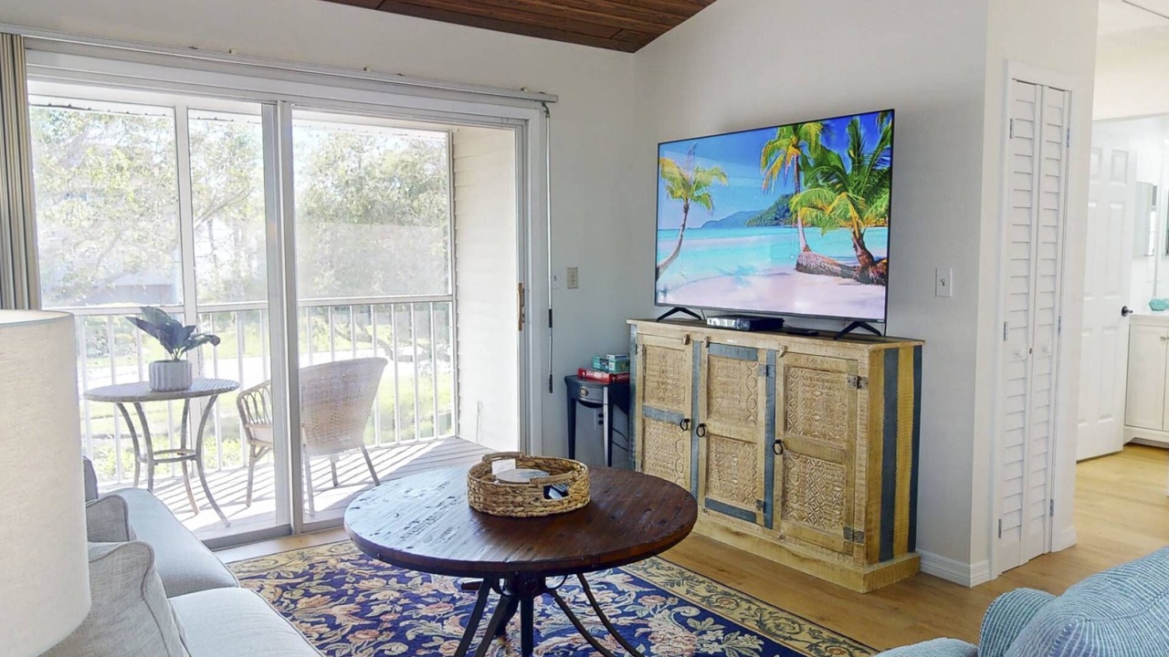 Photo of Livingroom in Capri Isle