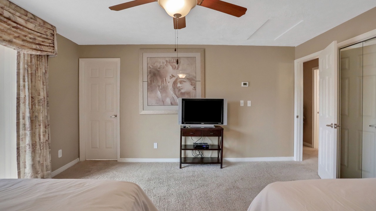 Photo of Bedroom in Harbor Hills