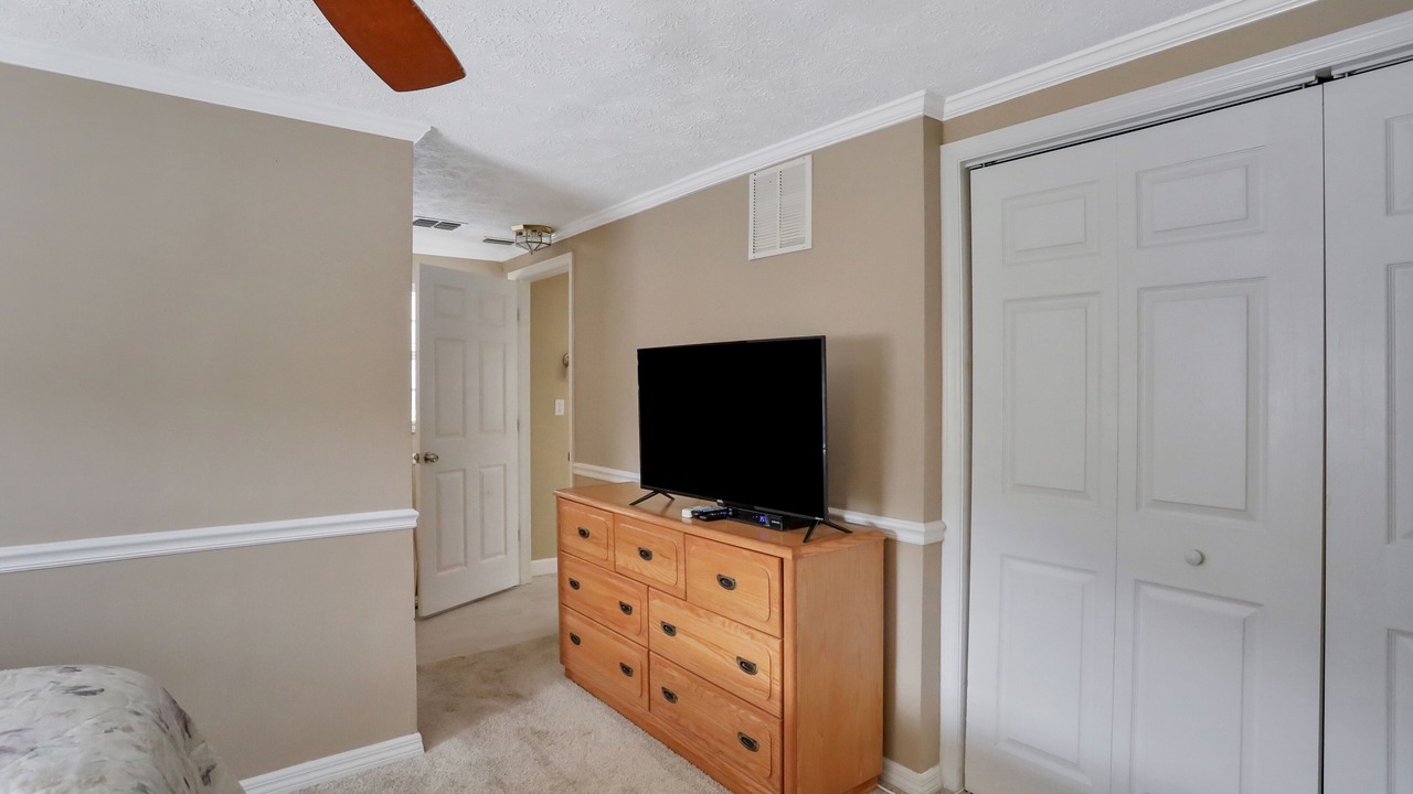 Photo of Bedroom in Harbor Hills