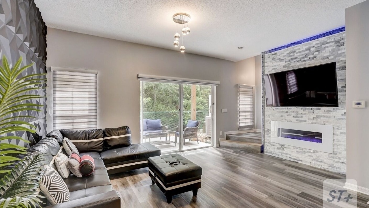 Photo of Livingroom in Seasons