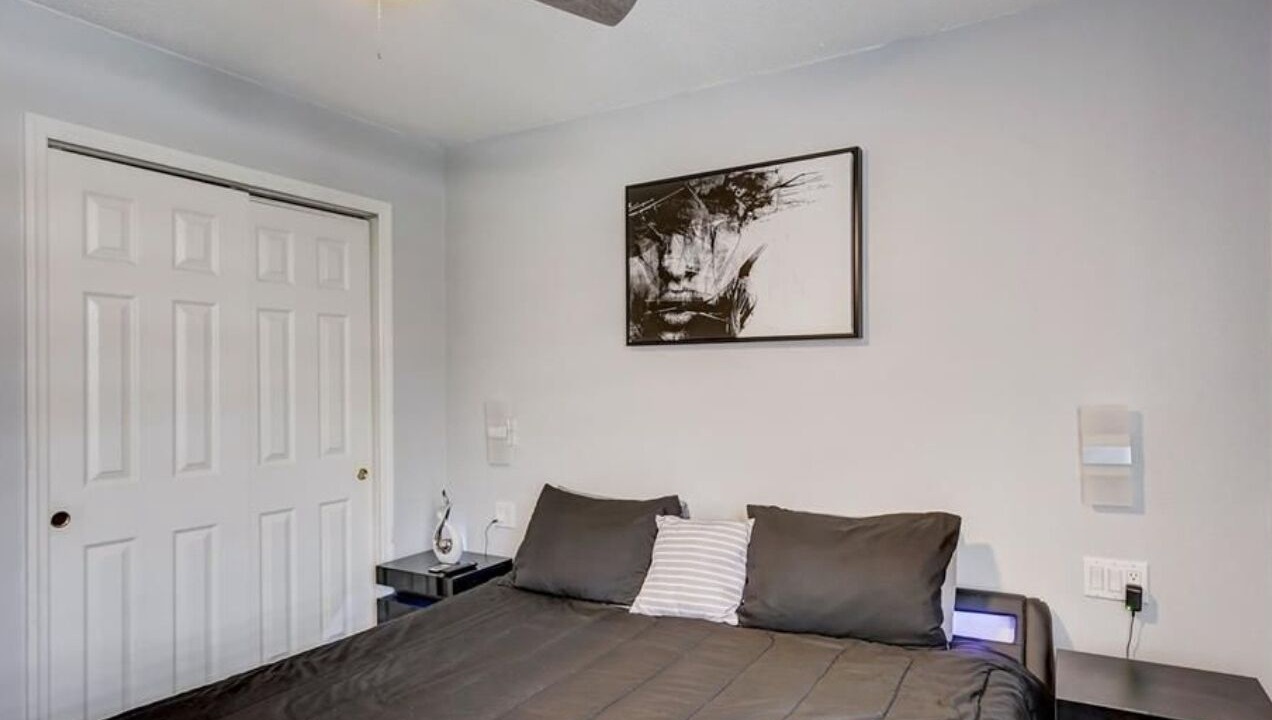Photo of Bedroom in Seasons