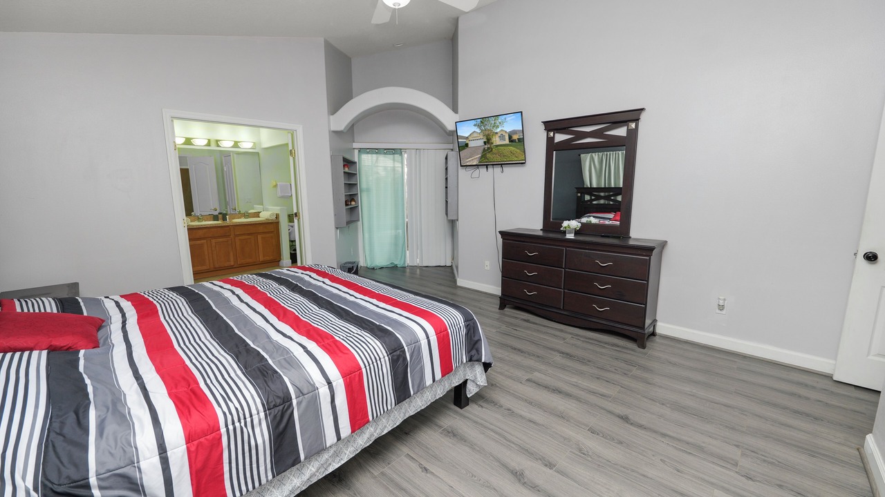 Photo of Bedroom in Tuscan Ridge