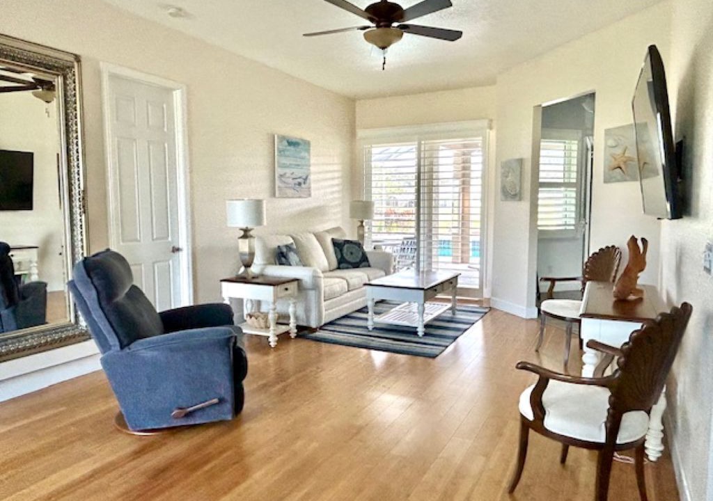 Photo of Livingroom in New Smyrna Beach