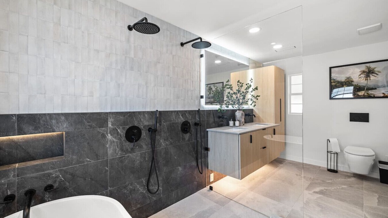 Photo of Bathroom in Largo