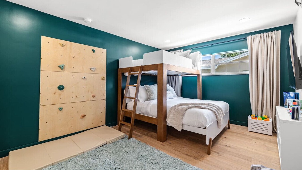 Photo of Bedroom in Largo