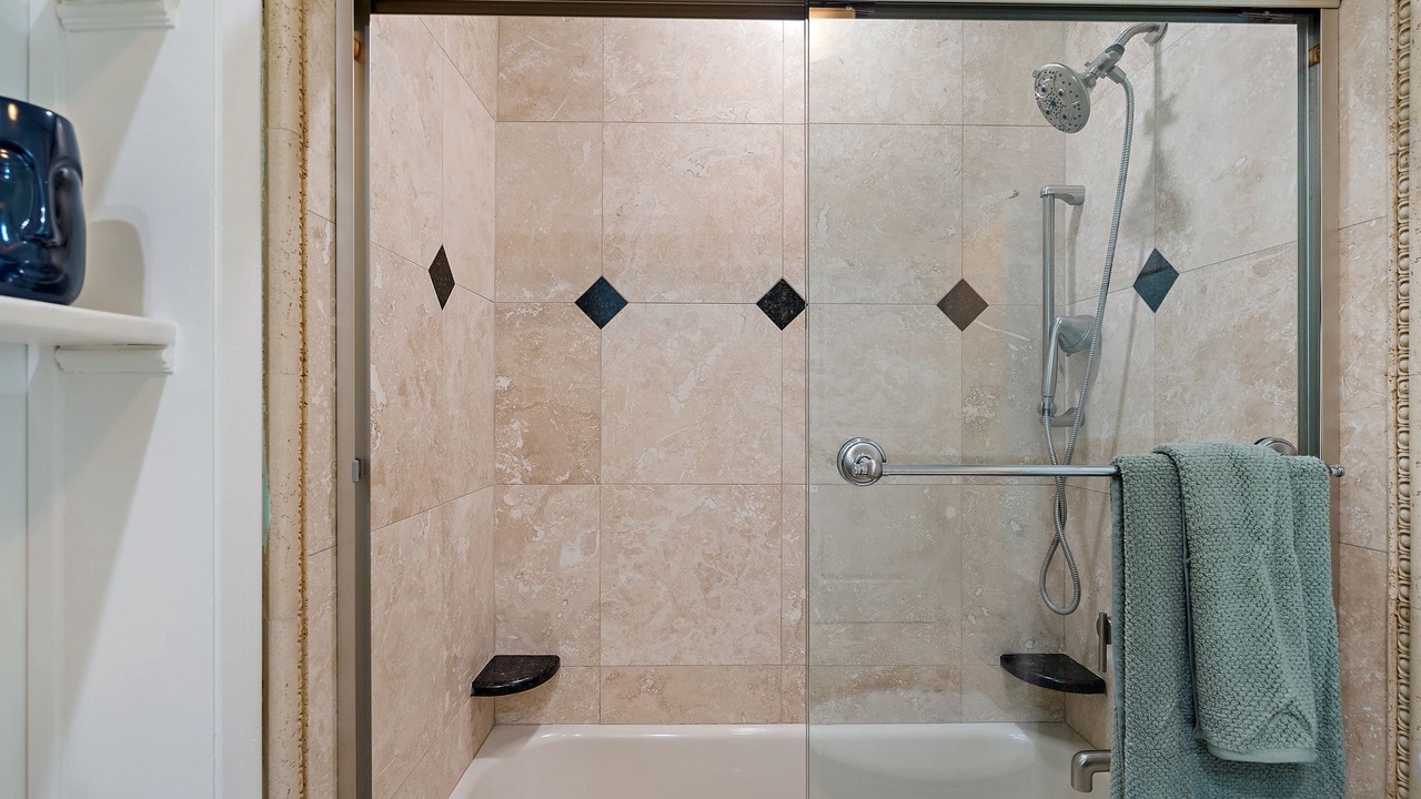 Photo of Bathroom in Harbor Hills