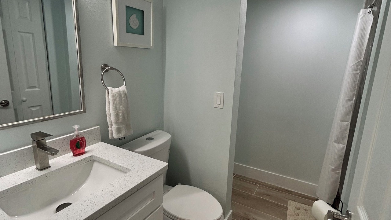 Photo of Bathroom in Harbor Heights