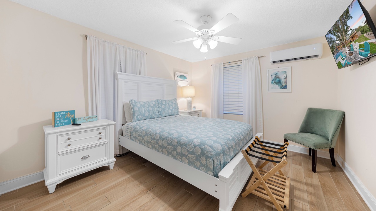 Photo of Bedroom in Butler Beach