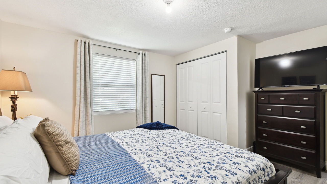 Photo of Bedroom in Bearss Plaza