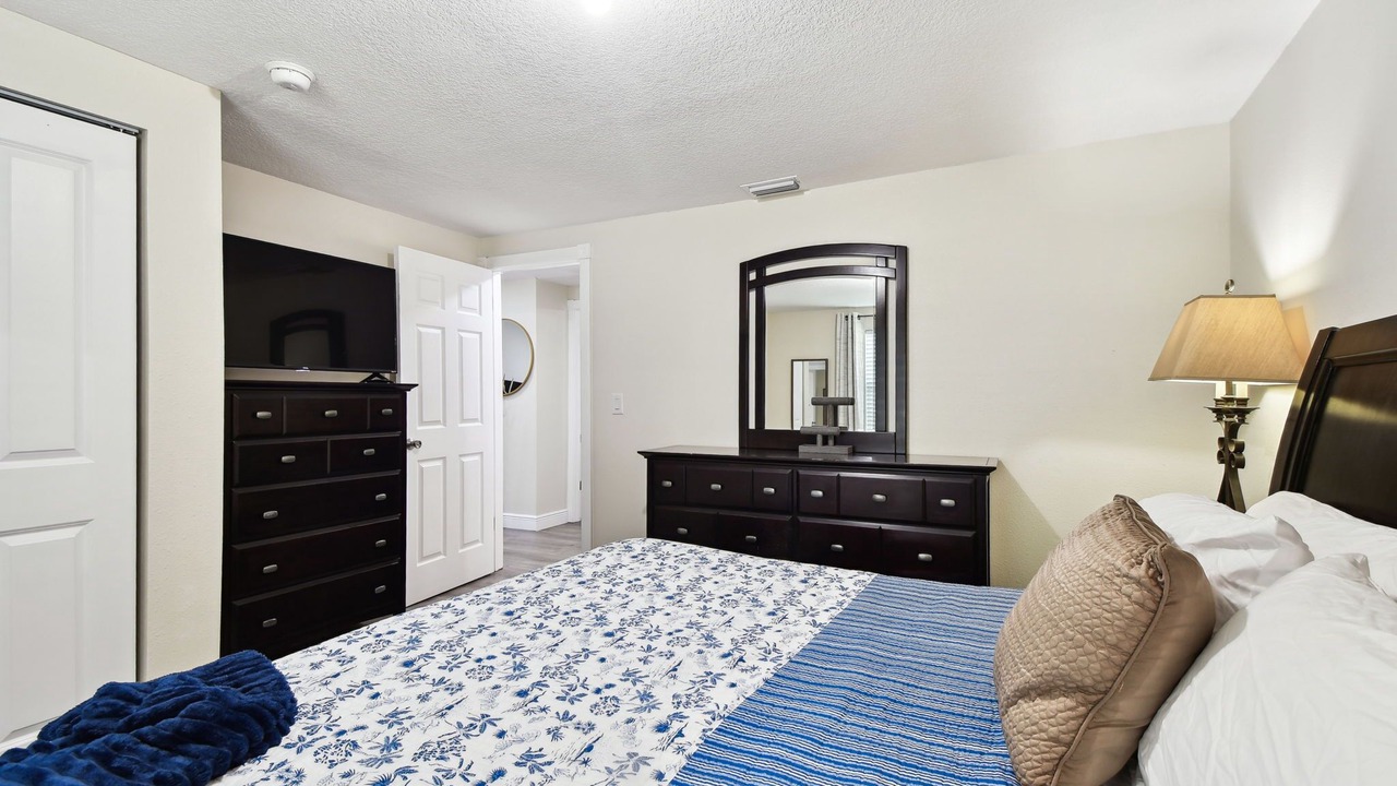 Photo of Bedroom in Bearss Plaza