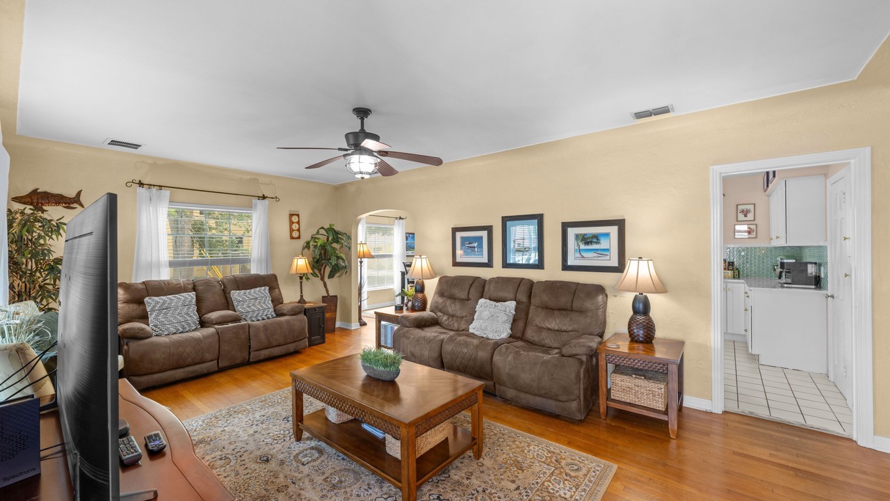 Photo of Livingroom in Historic Old Northeast