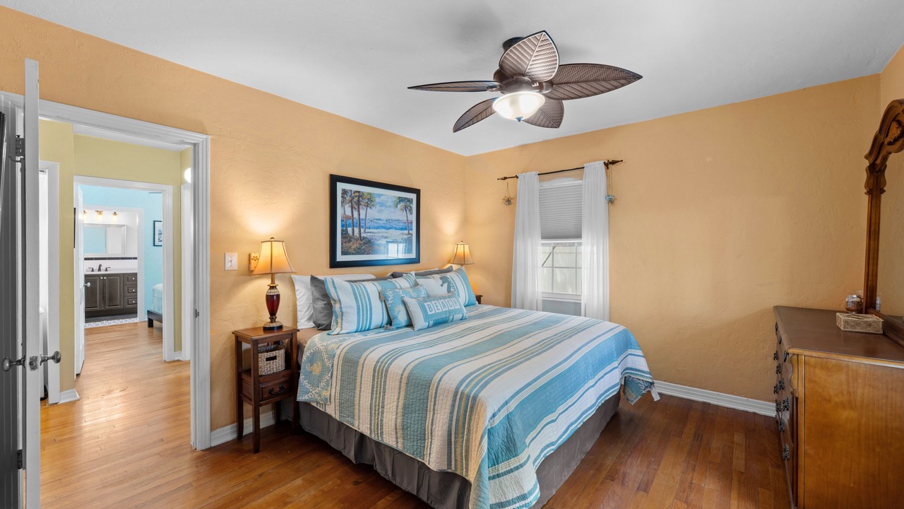Photo of Bedroom in Historic Old Northeast