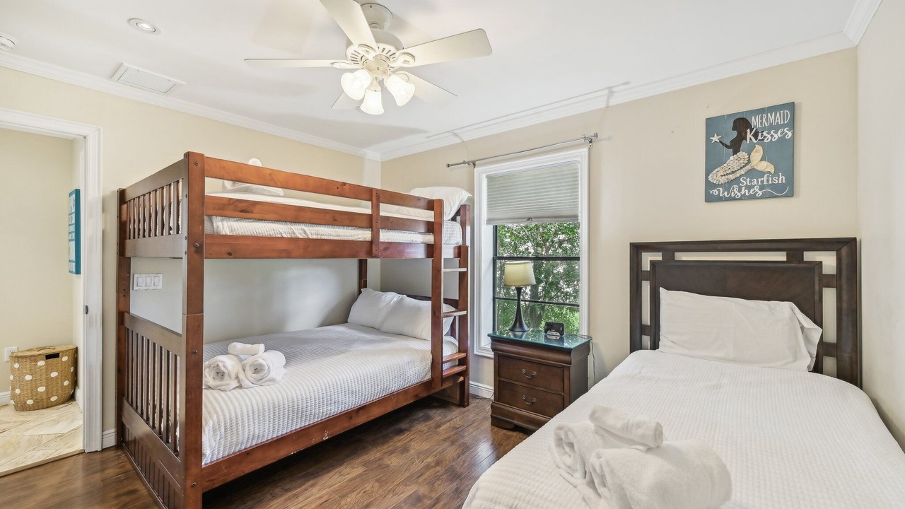 Photo of Bedroom in Trailer Estates