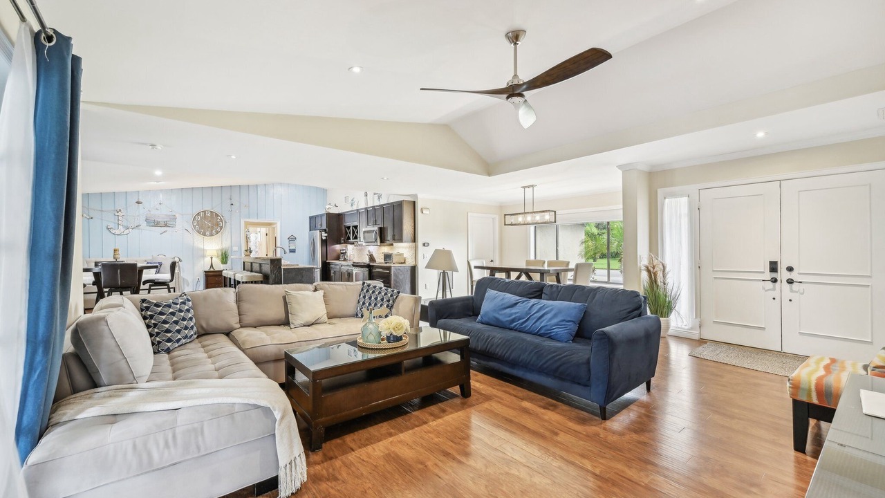 Photo of Livingroom in Trailer Estates
