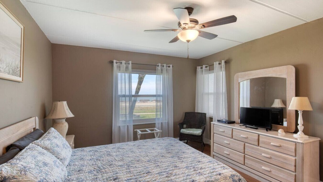 Photo of Bedroom in Ormond-by-the-Sea