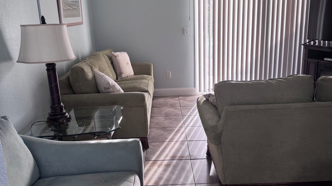Photo of Livingroom in Gulf Gate Estates
