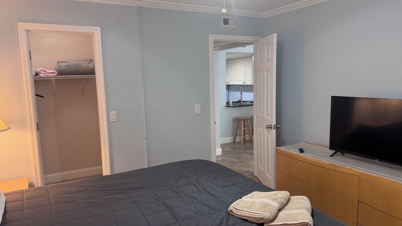 Photo of Bedroom in Gulf Gate Estates