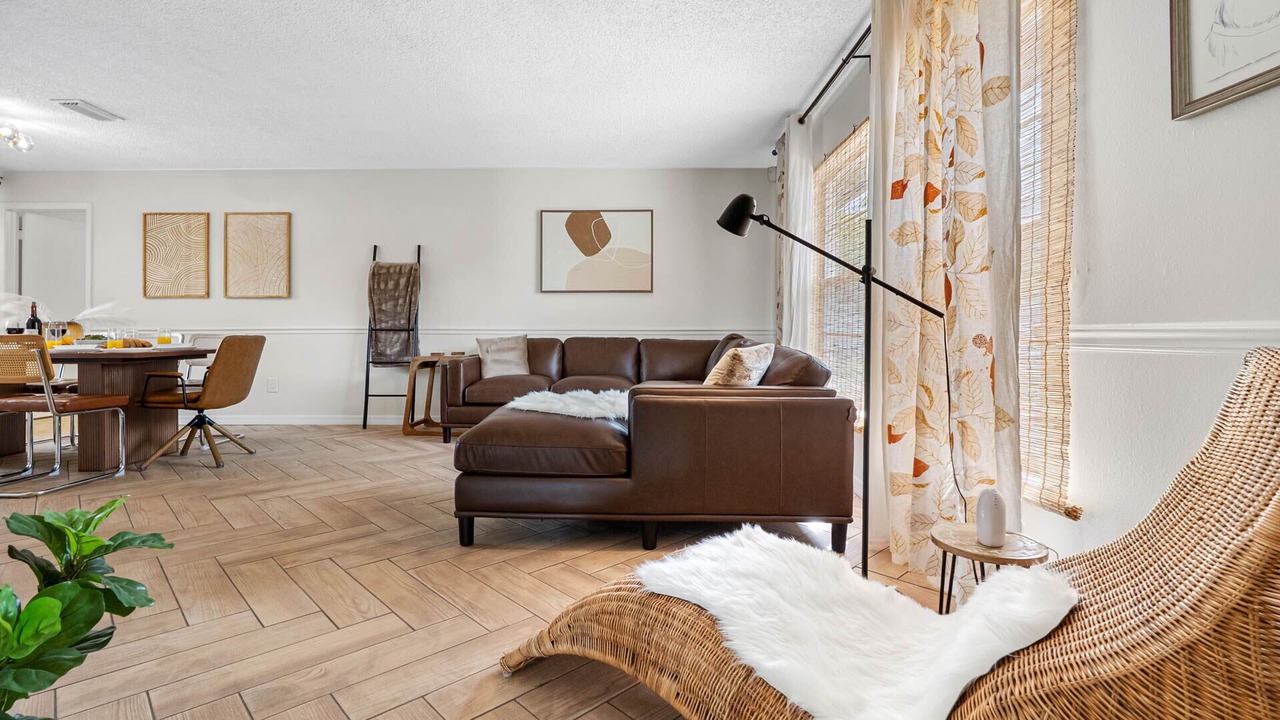 Photo of Bedroom in Lake Magdalene