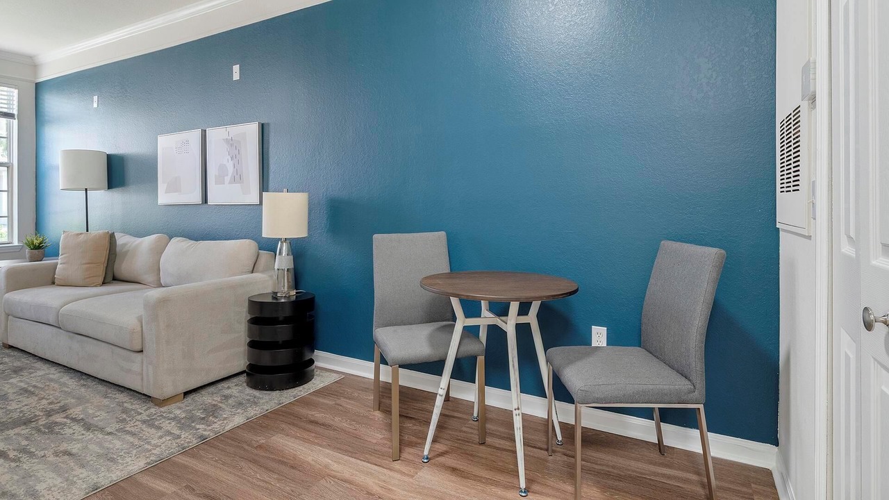 Photo of Livingroom in Metro West