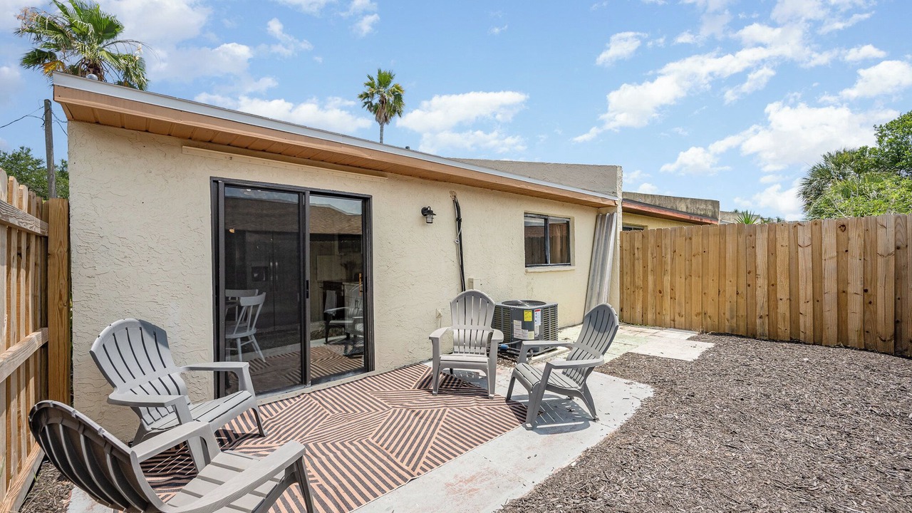 Photo of Patio Balcony in Ocean Woods