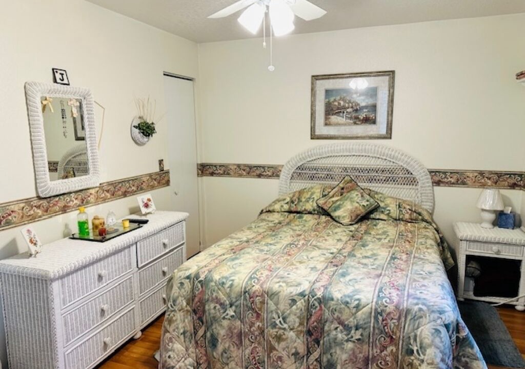 Photo of Bedroom in Bearss Plaza