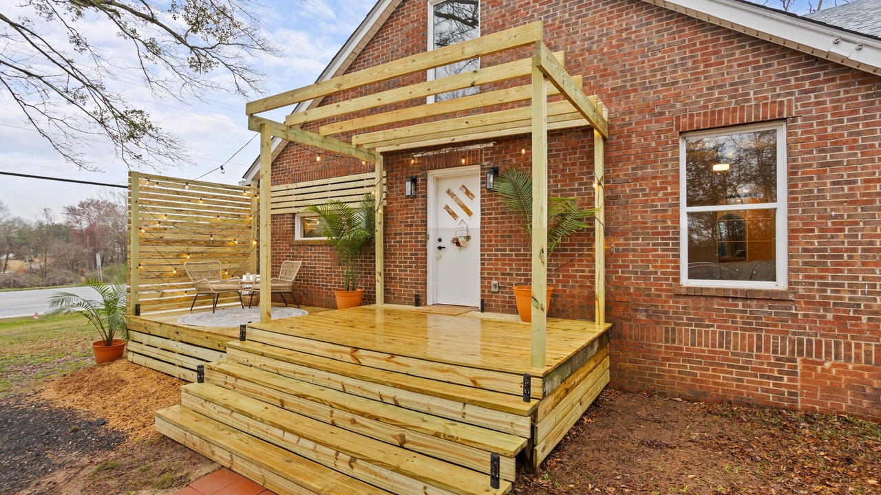 Photo of Patio Balcony in Travelers Rest