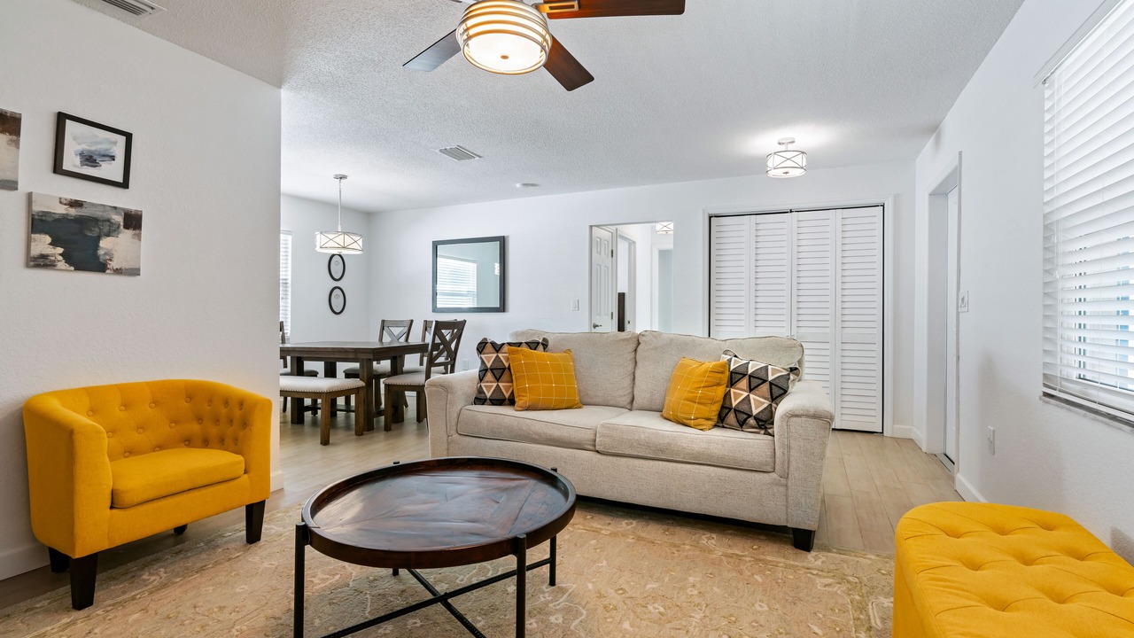 Photo of Livingroom in Arlington Park