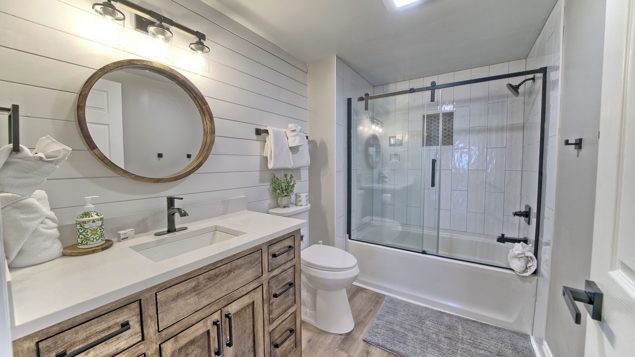Photo of Bathroom in Thomas Drive