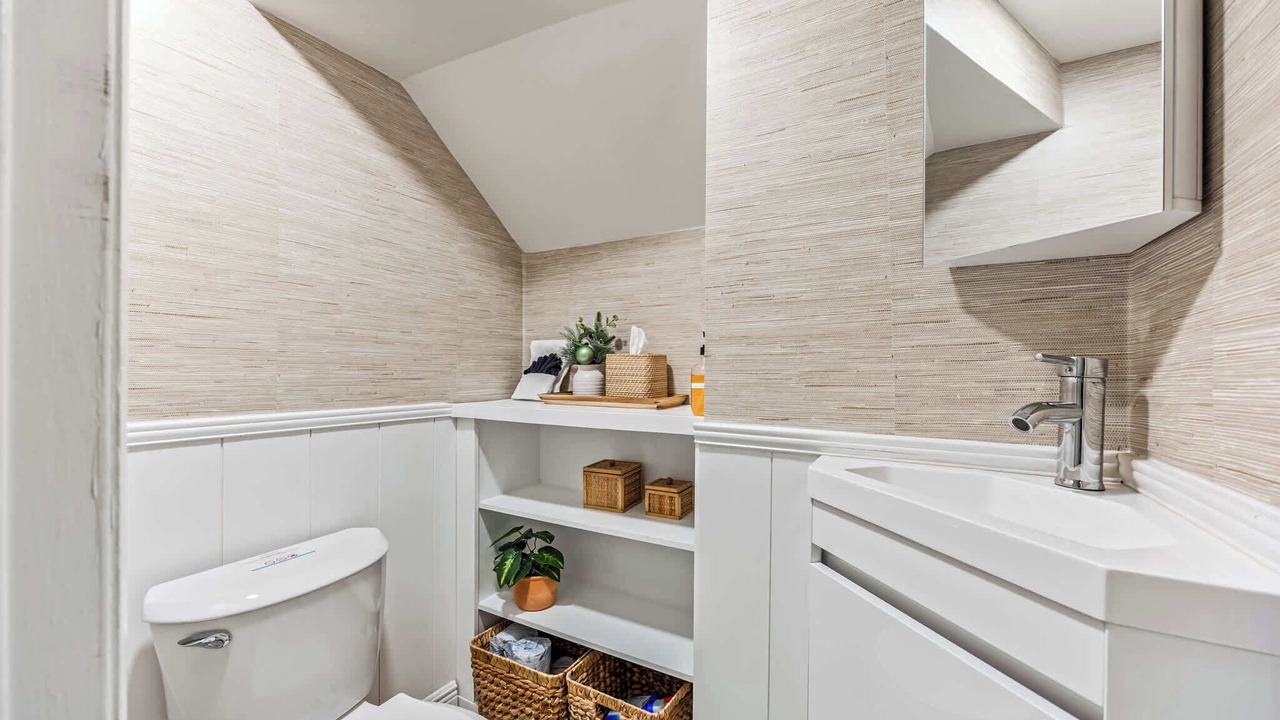 Photo of Bathroom in Cape Caneveral Beach Gardens