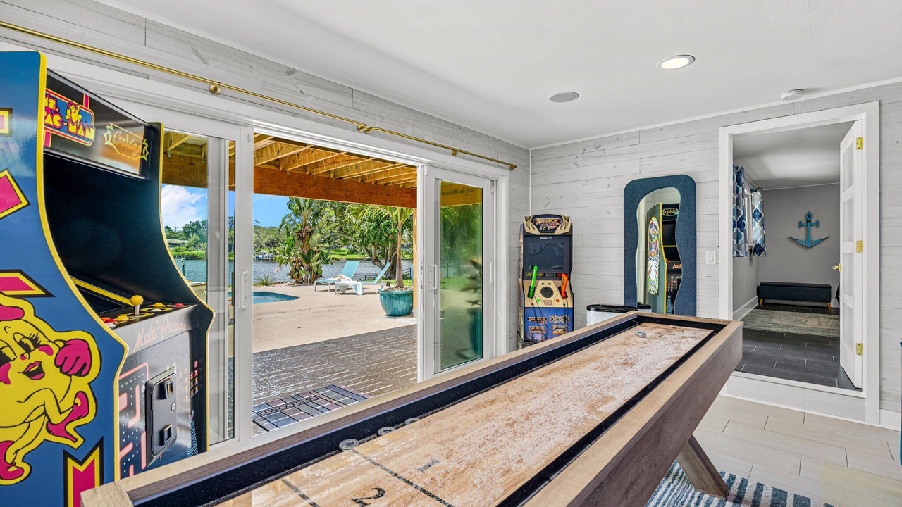 Photo of Bedroom in Tropic