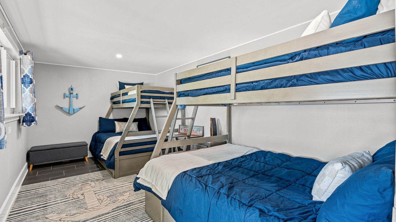 Photo of Bedroom in Tropic