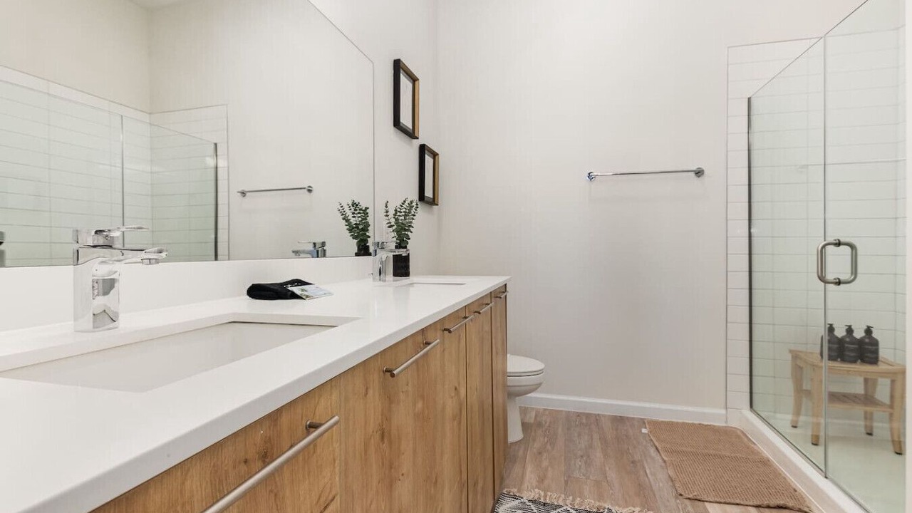 Photo of Bathroom in Florida Center