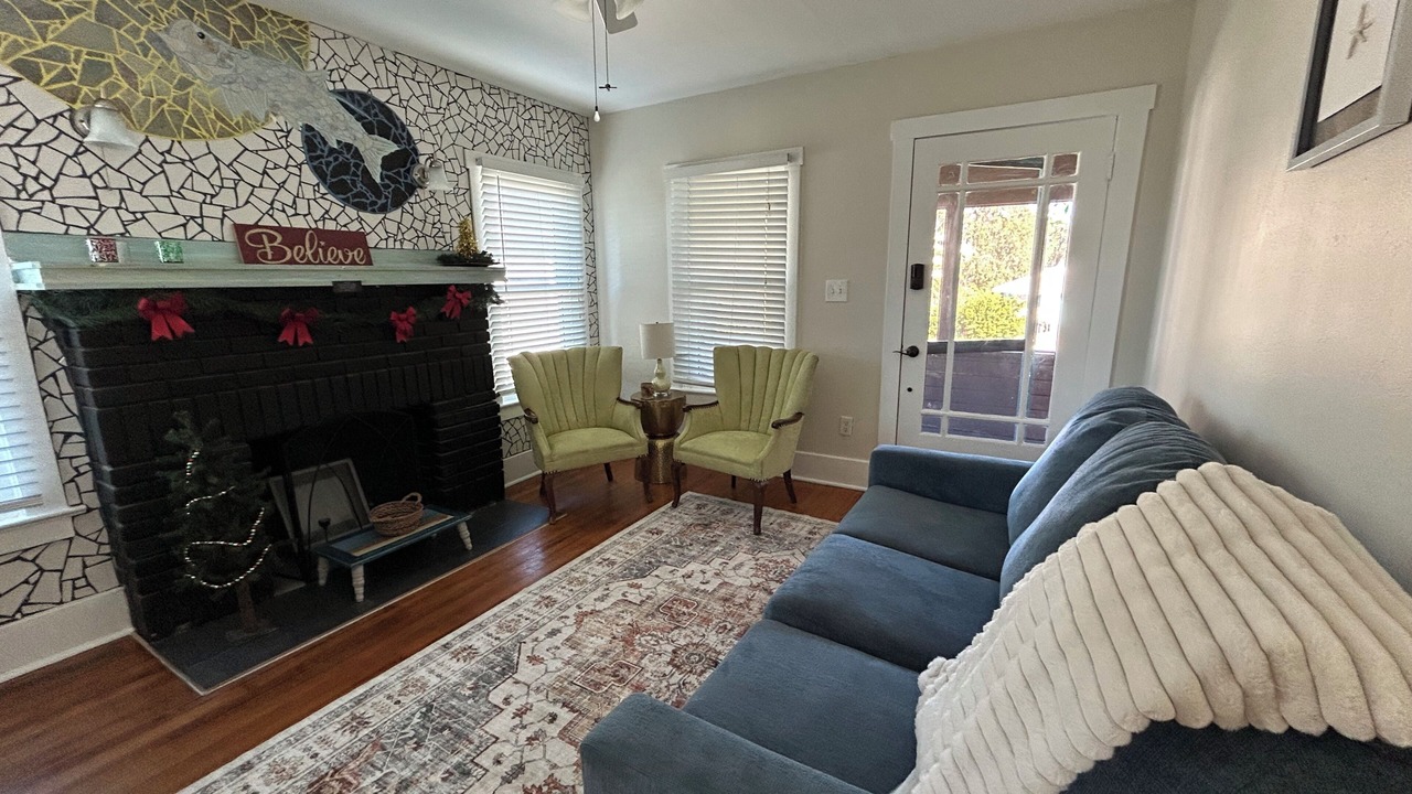 Photo of Bedroom in Crystal Beach